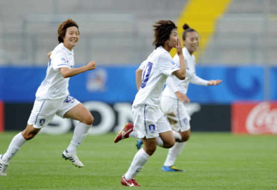 韓国女子サッカー、史上初のＵ－２０Ｗ杯４強