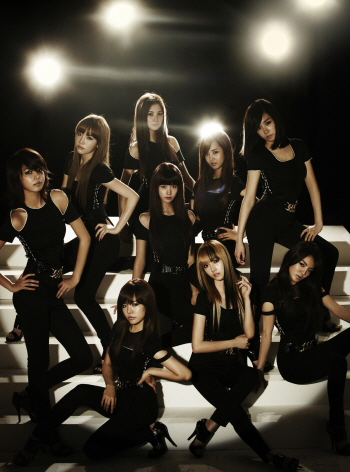 日本で「Ｒｕｎ　Ｄｅｖｉｌ　Ｒｕｎ」の日本語バージョンをデジタルシングルで発表する少女時代。