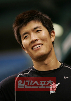 日本プロ野球、楽天ゴールデンイーグルスのオファーを受け入れた金炳賢（キム・ビョンヒョン、３２）。