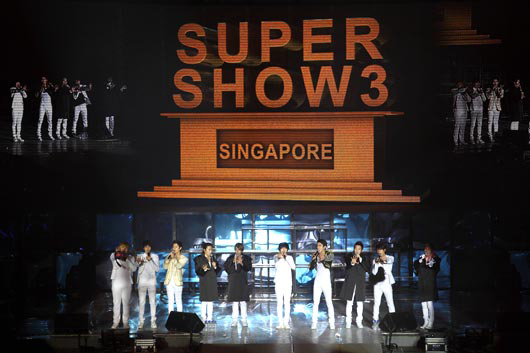 先月２９～３０日、シンガポールで開かれたコンサートで韓国歌手として史上最多の観客を動員したスーパージュニア。
