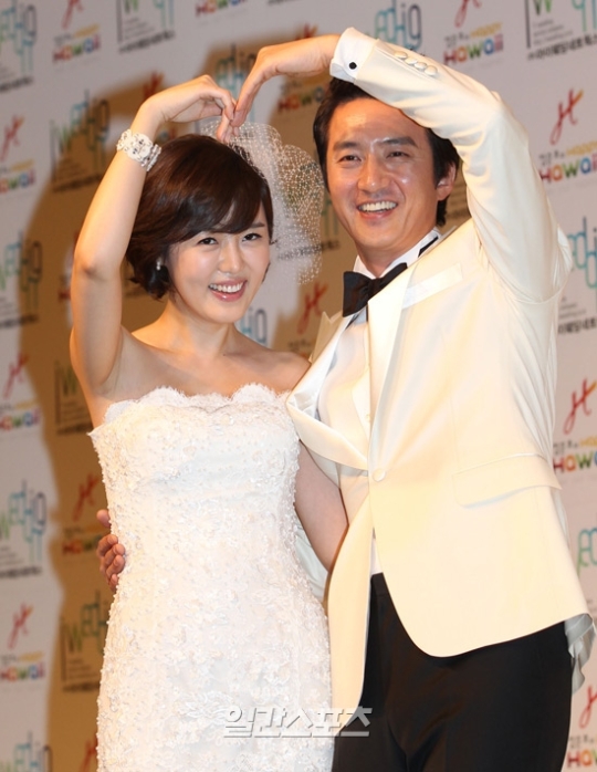 俳優チョン・ジュノとイ・ハジョン・アナが結婚