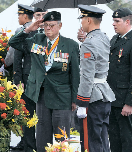 韓国戦争参戦老兵の敬礼