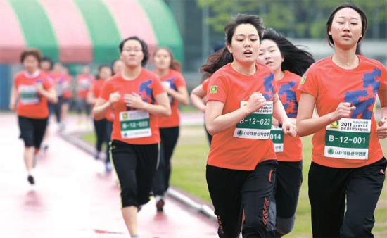「韓国青少年奥地探査隊」の隊員選抜テストが１０日、ソウル松坡区芳イ洞で行われた。