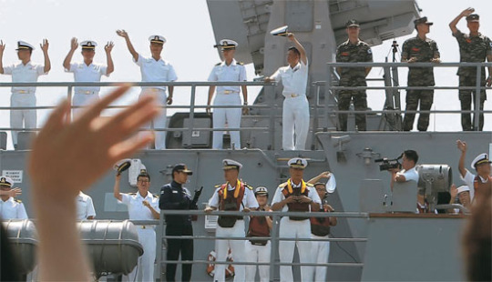 アデン湾へ向かう韓国の清海部隊