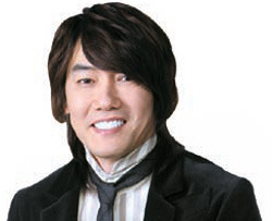 ＮＹタイムズスクエアに韓国広告看板の設置を目指す歌手キム・ジャンフン