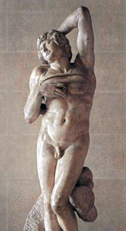 古典と現代芸術の幸せな出会いだ。ミケランジェロの「瀕死の奴隷」（１５－１６世紀）