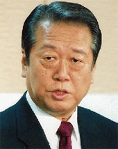 小沢一郎元民主党代表（６９）。