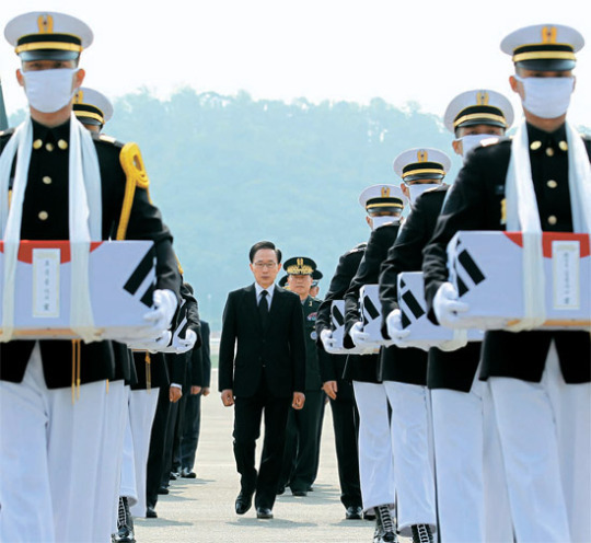 韓国軍戦死者の遺骨が帰還