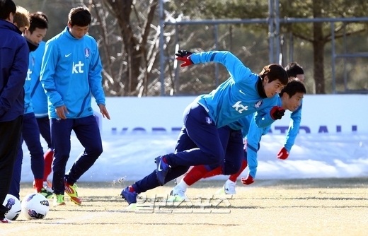 韓国サッカー代表の練習風景。