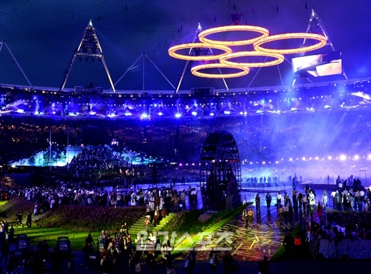 ２８日（韓国時間） 午前５時、ロンドン北東部のオリンピック・スタジアムで２０１２ロンドンオリンピック（五輪）開幕式が行われた。