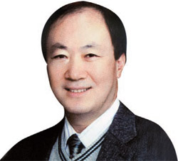 朴仁煥（パク・インファン）委員長。