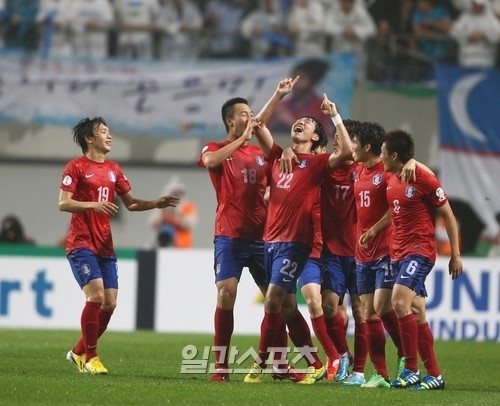 ｗ杯サッカー ｆｉｆａ ウズベキスタンに勝利の韓国 アジアの巨人が目覚めた Joongang Ilbo 中央日報