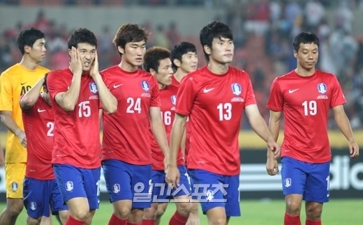 韓国代表チームが東アジアカップ２０１３男子最終戦で、日本に１－２で敗れた。