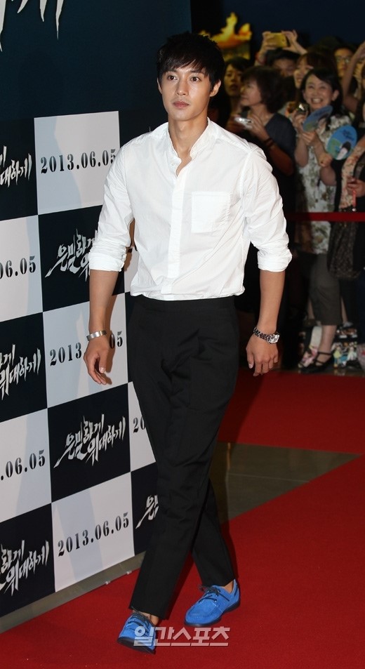 歌手で俳優のキム・ヒョンジュン。