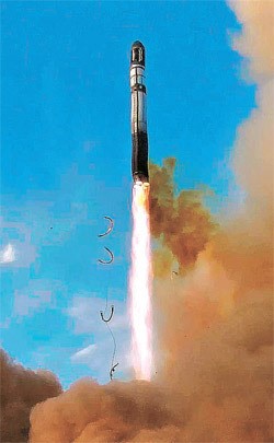韓国衛星「アリラン５号」打ち上げの瞬間
