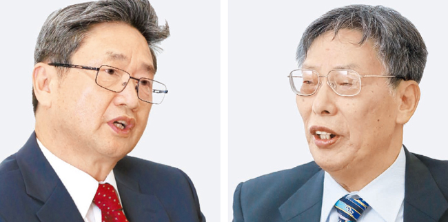 左から国民勲章牡丹章を受けた中央日報のパク・ポギュン論説委員とキム・ウォンモ檀国（タングク）大学教授。