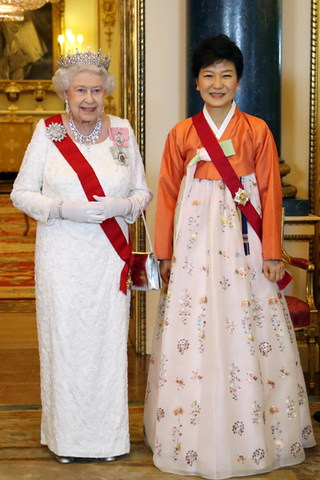 エリザベス女王２世、朴槿恵（パク・クネ）大統領
