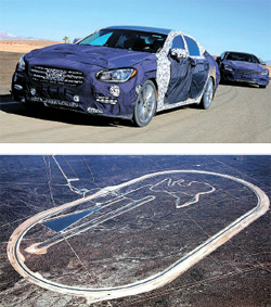 米国西部モハベ砂漠にある現代・起亜車走行試験場（下）で１３日（現地時間）、新型ジェネシスが試験運行をしている（上）。（写真＝現代・起亜車）