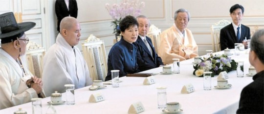 宗教指導者懇談会に出席した朴大統領