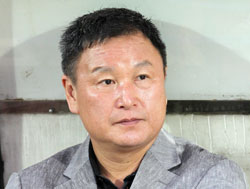 許丁茂（ホ・ジョンム）２０１０南アフリカＷ杯韓国代表チーム監督