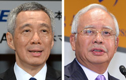 シンガポールのリー・シェンロン首相（左）とマレーシアのナジブ首相