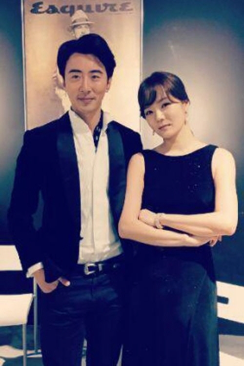 中国俳優ガオ・ズーチー（左）と韓国女優のチェリム。