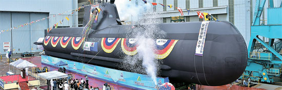 ２１４級潜水艦「尹奉吉（ユン・ボンギル）」の進水式が３日、現代重工業蔚山本社で開かれた。