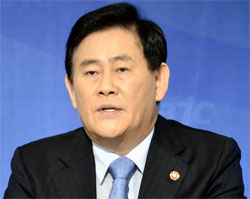 崔ギョン煥（チェ・ギョンファン）経済副首相