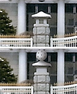 現在青瓦台にある日本式の石灯籠（写真の上）。この石灯籠は今後、満月型の石が載せられ、蓮華型の伝統石灯籠（下）のような姿に変わる。