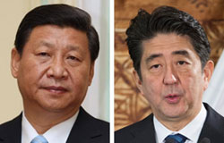 習近平中国国家主席（左）と安倍晋三日本首相