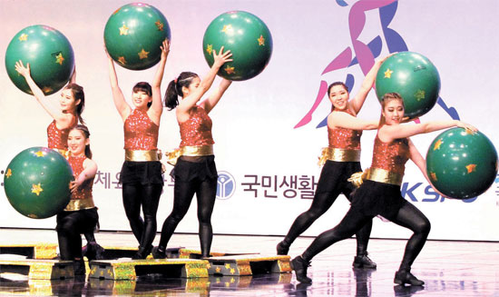 韓国誠信女子大のエアロビクスチーム。（写真＝韓国エアロビクス健康科学協会）