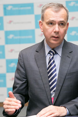 シェナン・ オケリーＵＣＬＡメディカルセンター最高運営責任者（５１）は「韓国の病院はＭＥＲＳの経験を病院の改善に活用する必要がある」と述べた。（写真＝翰林大医療院）