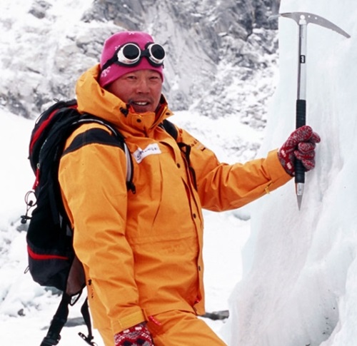 ２０１０年エベレスト登頂をめざしている韓国登山家のホ・ヨンホ氏。