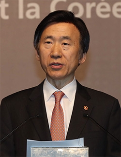 韓国の尹炳世外交部長官