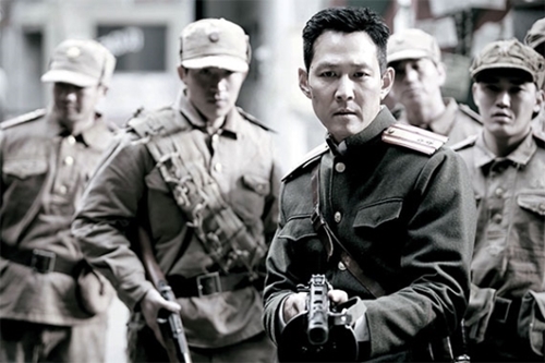 『仁川（インチョン）上陸作戦』で大尉チャン・ハクス役を演じたイ・ジョンジェ。韓国戦争（朝鮮戦争）当時の対北朝鮮諜報「Ｘ－ＲＡＹ」作戦を率いた海軍中尉イム・ビョンレをモデルにした人物だ。（写真＝ＣＪ　Ｅ＆Ｍ）
