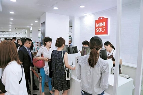 １８日にソウル・新村にオープンしたメイソウ１号店。