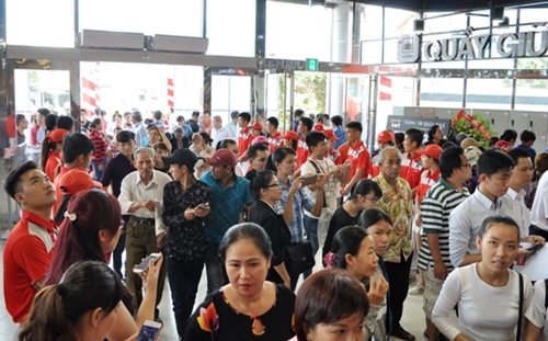 ロッテマートがことし７月ベトナム中部のニャチャン（ナトラン）にオープンした１３号店ニャチャン店。（写真提供＝ロッテマート）