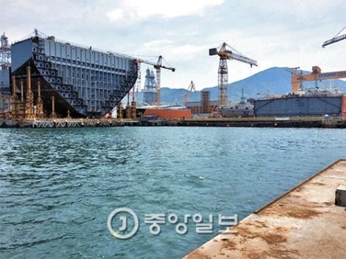 ４月、慶尚南道巨済にある大宇造船海洋玉浦造船所４番ドックががらんと空いている。（写真＝中央フォト）