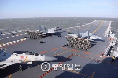 昨年１２月、初公開された中国空母戦闘団実戦練習（写真＝中央フォト）