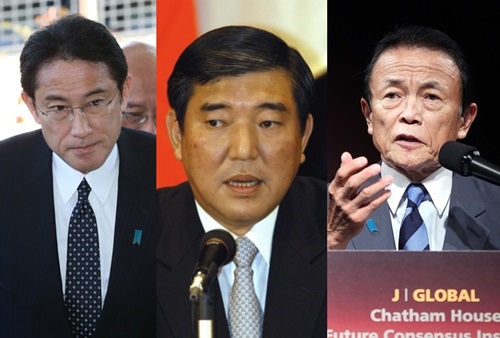左から岸田文雄外相、石破茂元自民党幹事長、麻生太郎副総理兼財務相（中央フォト）