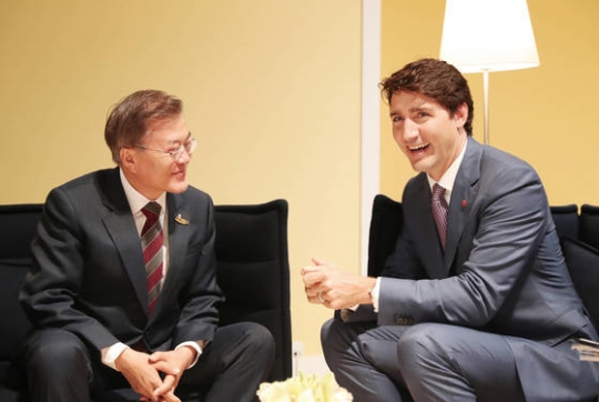 文在寅大統領とカナダのトルドー首相（写真＝青瓦台）