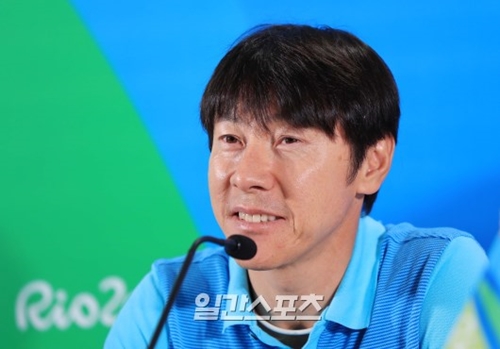 韓国サッカー代表チームの申台龍監督