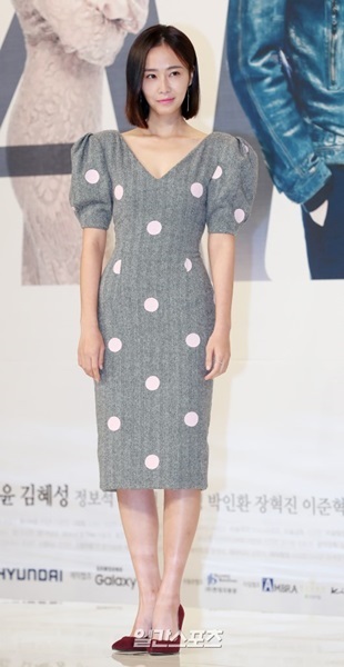 １０日午後、ソウル永登浦タイムスクエアで開かれた新ドラマ『マッド・ドッグ』の政策発表会に登場した女優のホン・スヒョン。