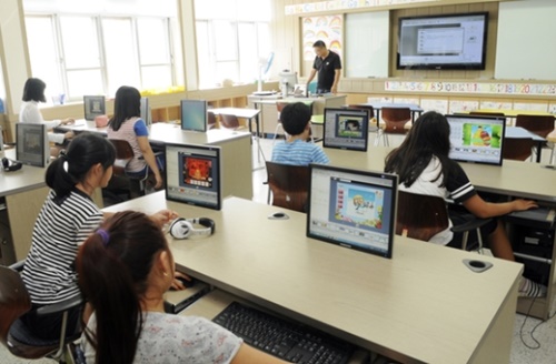 韓国の満１５歳の生徒が他の人と協力して問題を解決する能力が世界最高水準だということが分かった。（写真＝中央フォト）