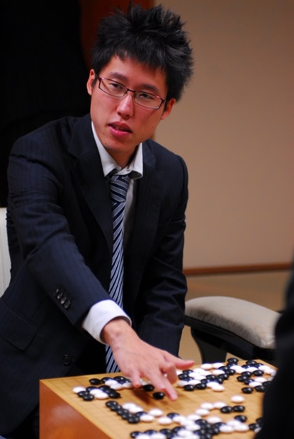 来月ＬＧ杯の決勝を行う日本ランキング１位の井山裕太九段。井山九段は最も尊敬するプロ棋士に趙治勲（チョ・チフン）九段を選んだ。（写真＝日本棋院）