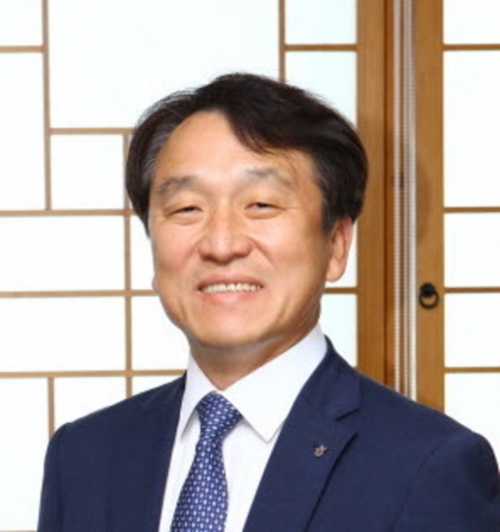 ２０１５年に就任し、２年５カ月で辞任する鄭昌洙（チョン・チャンス）韓国観光公社社長。