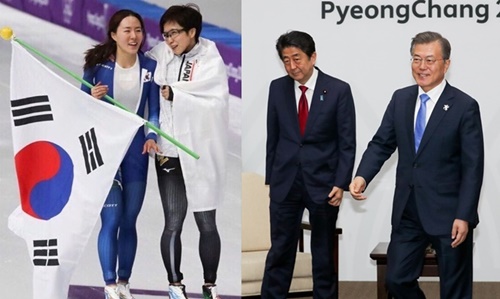 肩を寄せ合いながらリンクを回る韓国の李相花と日本の小平奈緒（左）、文大統領と安倍首相。