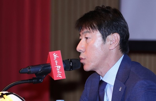 申台龍（シン・テヨン）サッカー韓国代表監督