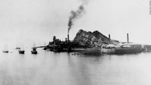 第２次世界大戦当時の軍艦島の様子。（写真＝中央フォト）