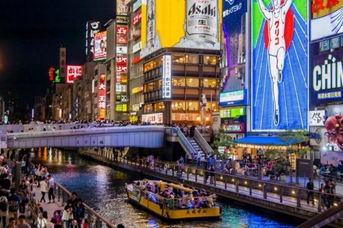 外国人観光客の人気が高い大阪・道頓堀